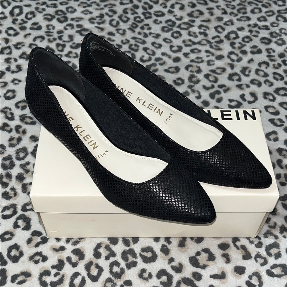 Anne Klein Black Textured Heels